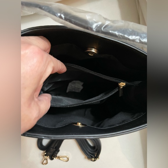 NWT AOTA Vegan Faux Croc Textured Leather Black Bucket Bag - Picture 9 of 16